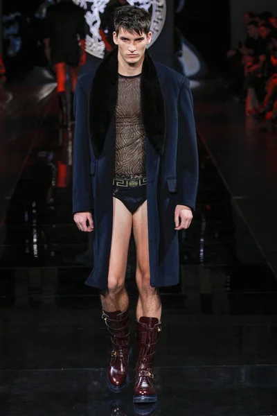 Look 30